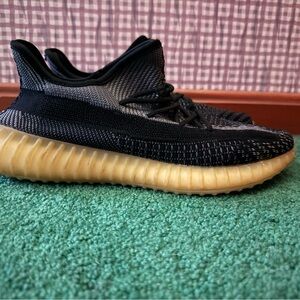 Yeezy 350 carbon v2